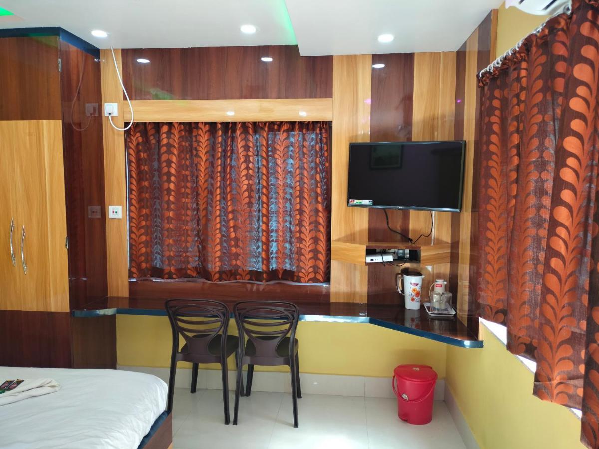 Roxy Hotel *
